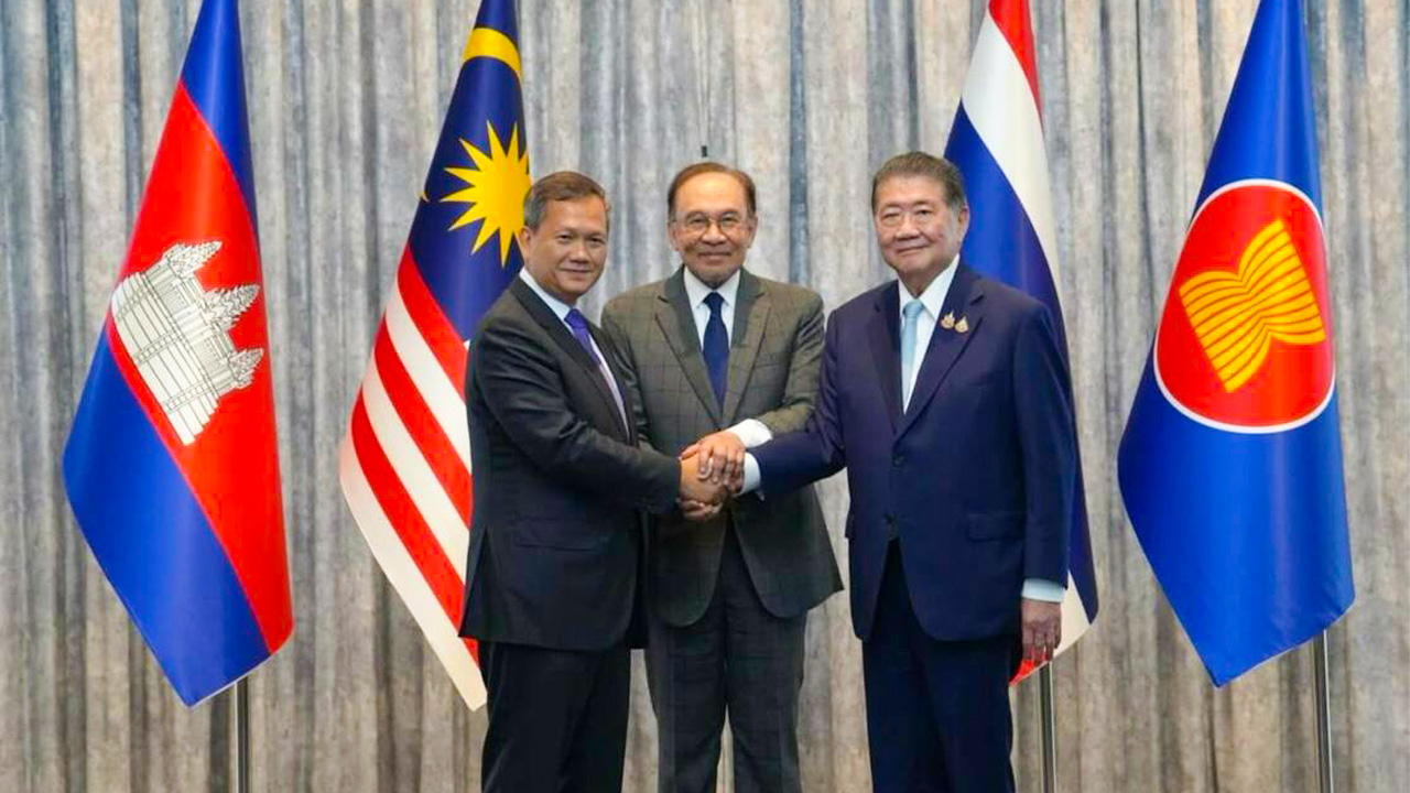 Cambodia and Thailand agreeing on key points to end tensions and restore peace